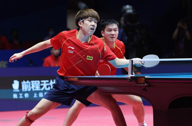 美国队遭遇挑战，却成功击败对手