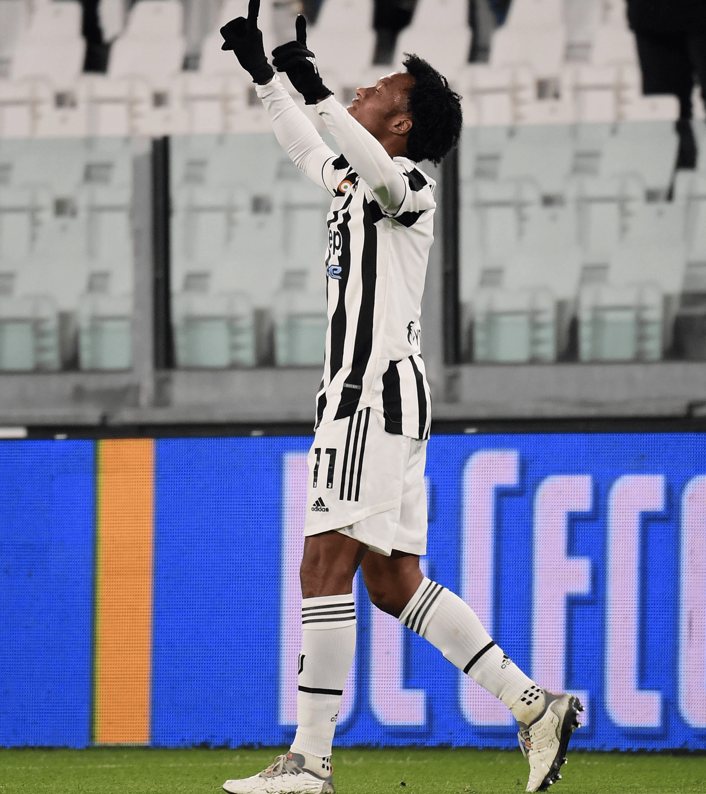 包含尤文图斯战平帕尔马，保持领先的词条