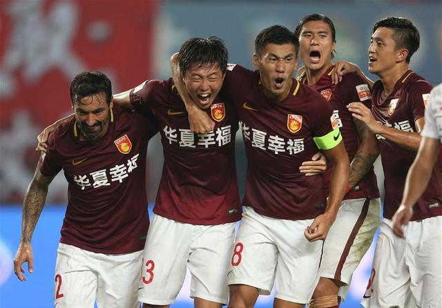 上港客场战平恒大，斩获关键一分