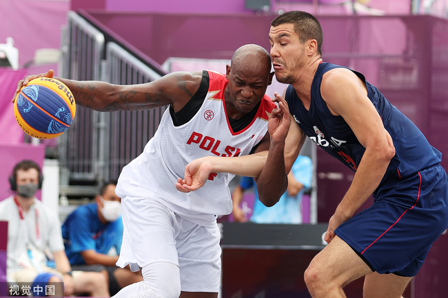 塞尔维亚竞技高手披荣耀而归，奋力夺冠