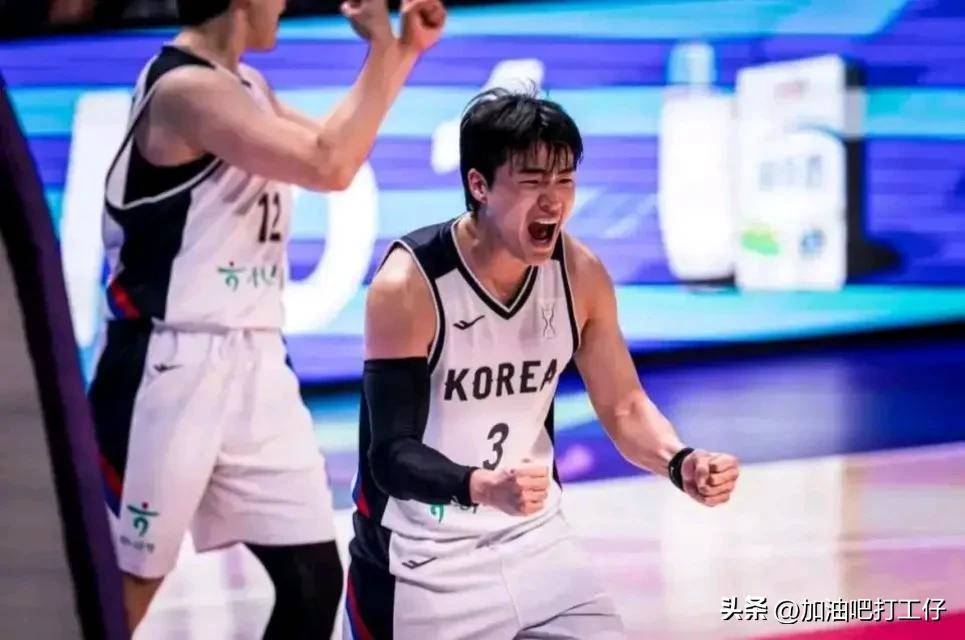 包含韩国球队面临严峻考验，努力晋级下一轮的词条