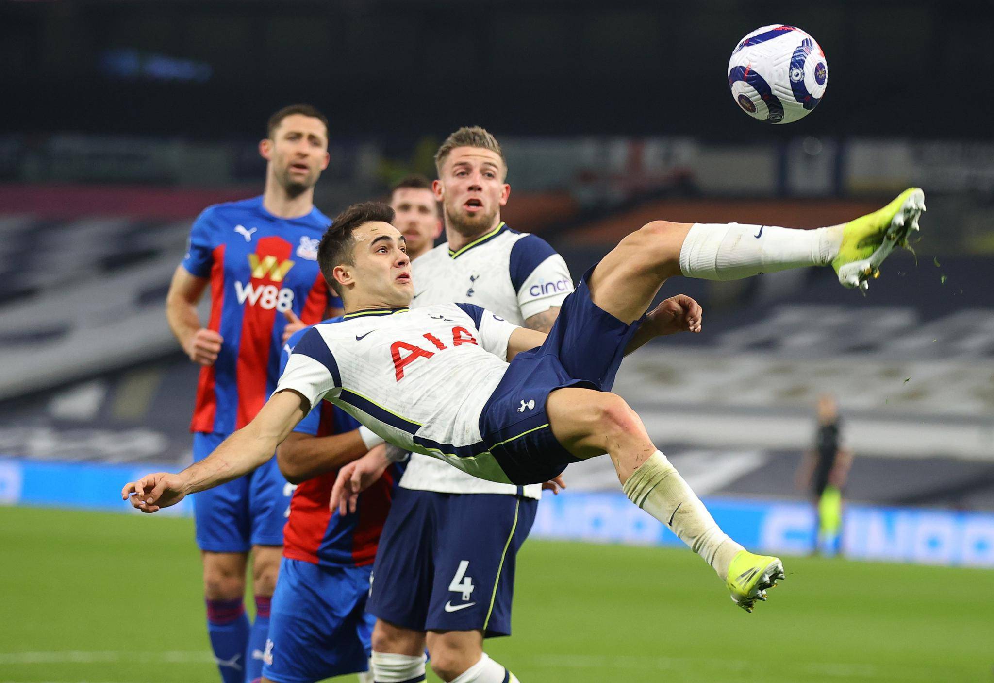 关于水晶宫客场击败伯恩茅斯，取得全新开局的信息