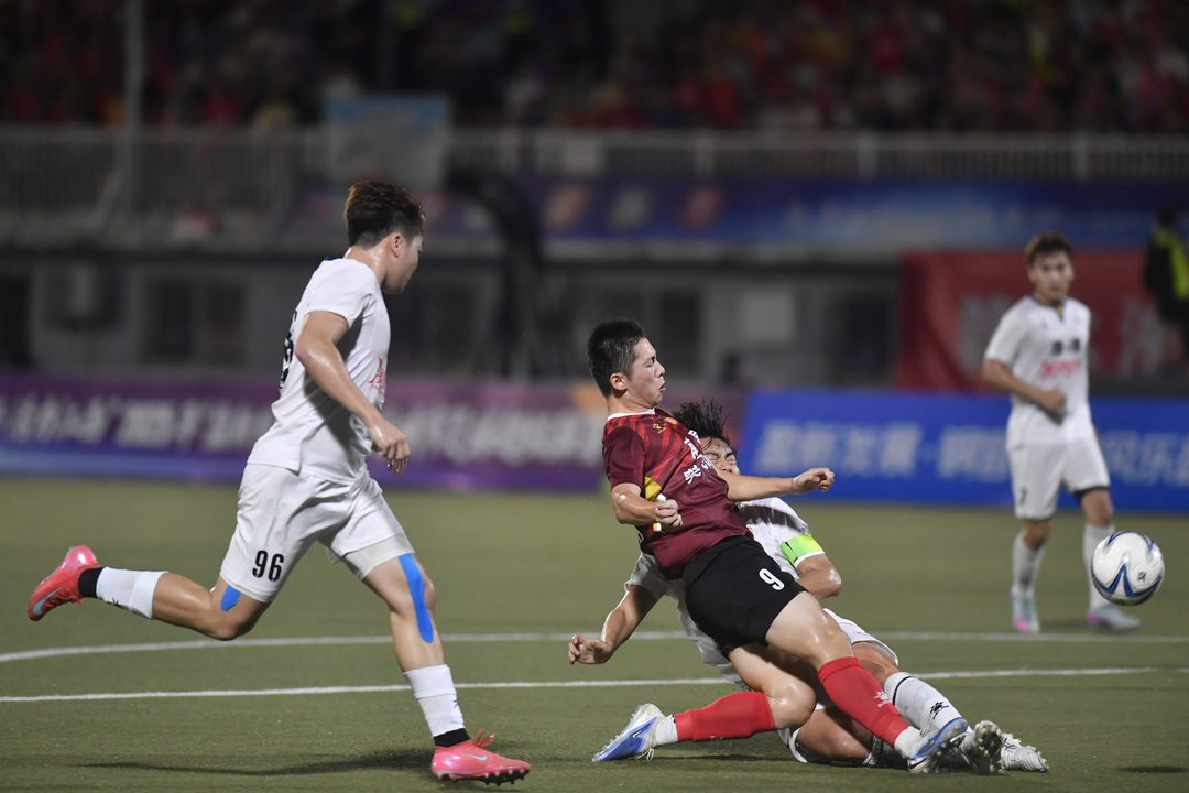 包含小组赛：申花惨败泰达，小组出线形势堪忧的词条