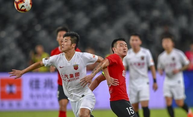 关于广州富力客场失利,积分榜排名继续滑落的信息 关于广州富力客场失利,积分榜排名继续滑落的信息